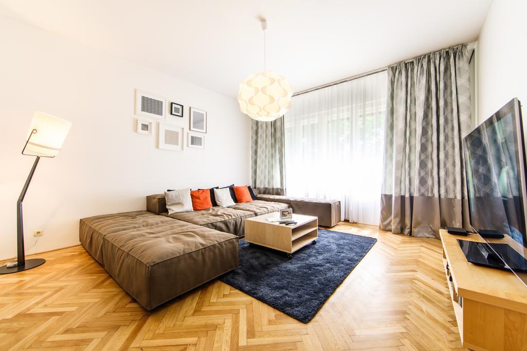 Aplend City Hviezdoslavovo Namestie Bratislava Exterior foto